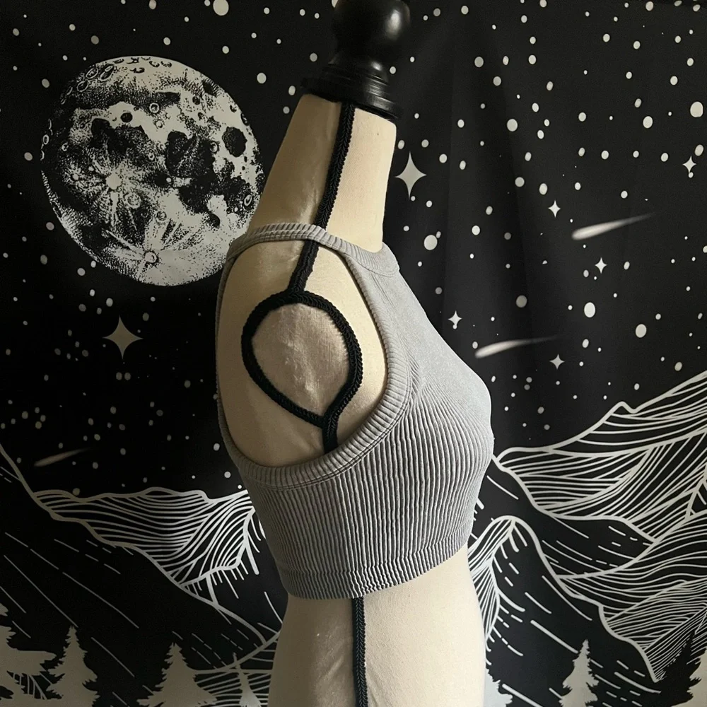 AE Racerback Cropped Tank - Picture 6 of 8